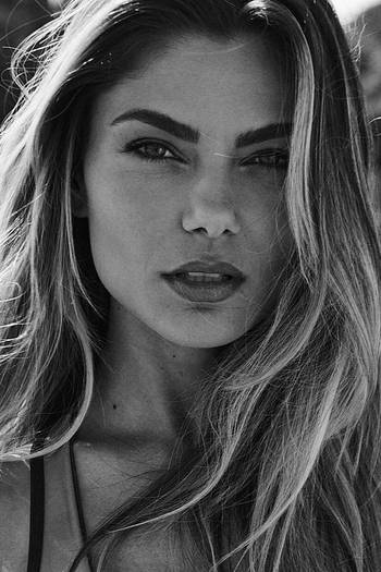 Karina Flores